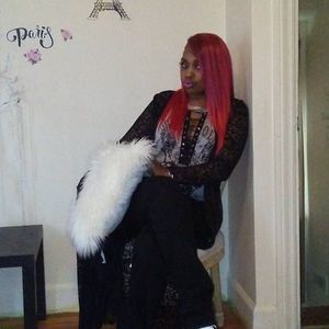 Meet your Posher, Joy